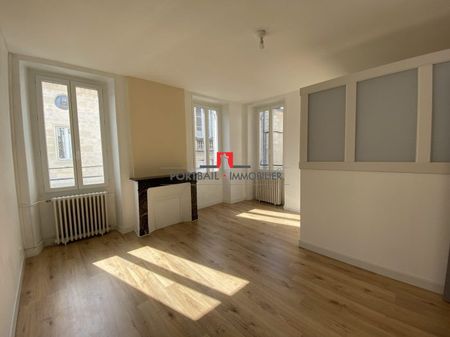 APPARTEMENT 3 PIECES LUMINEUX ET SPACIEUX AVEC TERRASSE - Photo 5