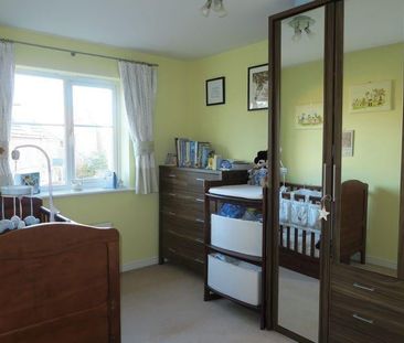 4 Bed Terraced House, Digpal Road, LS27 - Photo 5