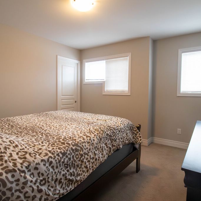 3-Bedroom Townhouse in St. Catharines! - Photo 1