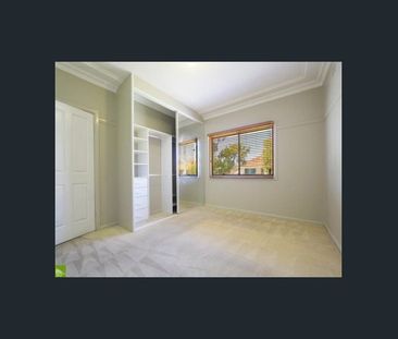 12 Balfour Street, Fairy Meadow, NSW 2519 - Photo 4