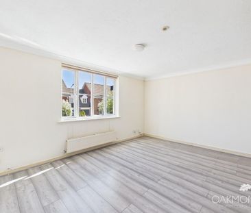 4 bedroom end of terrace house to rent - Photo 5