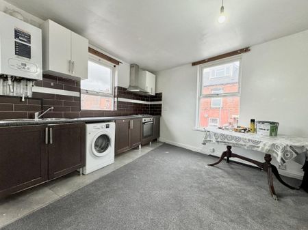 2 bedroom terraced house to rent - Photo 3