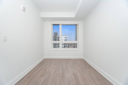 For Lease - 3250 Carding Mill Trail Unit# 410, Oakville, Ontario - Photo 5