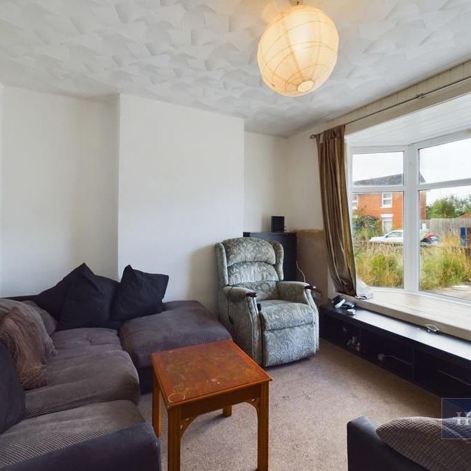 4 bedroom terraced house to rent - Photo 1