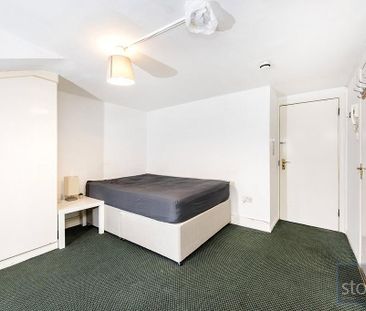 Property to rent - Photo 2