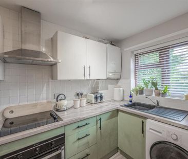 2 bedroom end of terrace house to rent - Photo 4