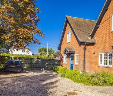 2 bedroom semi-detached house to rent - Photo 6