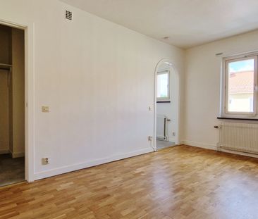 Heljestrandsgatan, Eskilstuna - Photo 4