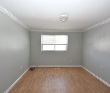 For Lease - 76 Cundles Road, Barrie, Ontario - Photo 2