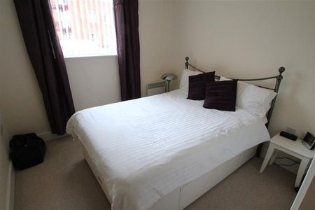 Coxhill Way, Aylesbury - Photo 3