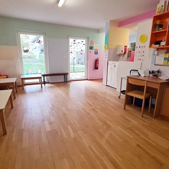 UNBEFRISTET, HOFRUHELAGE, 106 m2 Neubau mit 41 m2 Terrasse, Wohnküche, 3 Zimmer, Wannenbad, Parketten, gefördert - Photo 1