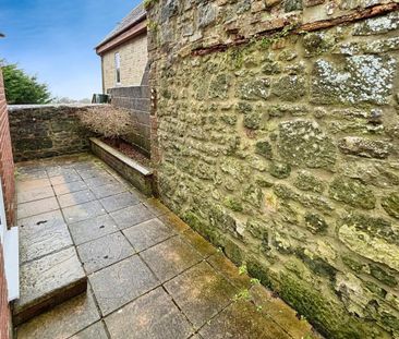 2 bedroom end of terrace house to rent - Photo 6