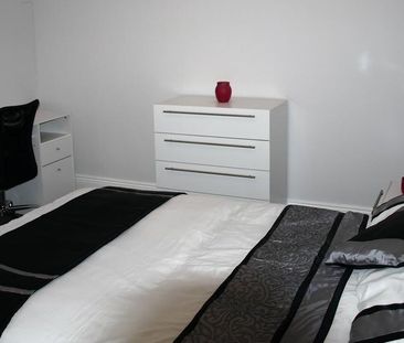 3 bedroom terraced house to rent - Photo 5