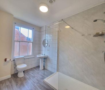 4 bedroom terraced house to rent - Photo 3