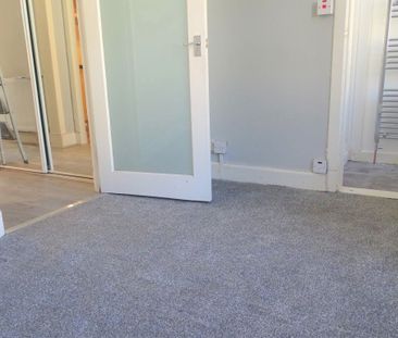 1 Bed Flat - Photo 4