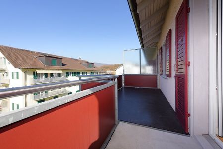 Rent a 4 rooms apartment in Olten - Photo 2