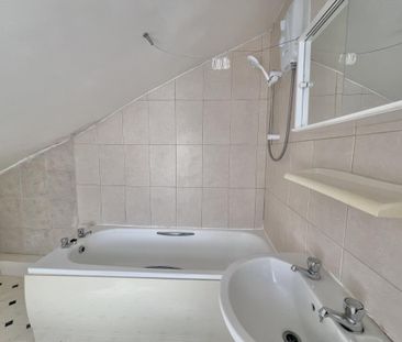 2 bedroom semi-detached house to rent - Photo 6