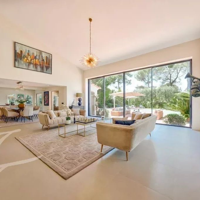 Maison à louer Mougins, Cote d'Azur, France20 000 EUR / Mois - Photo 1