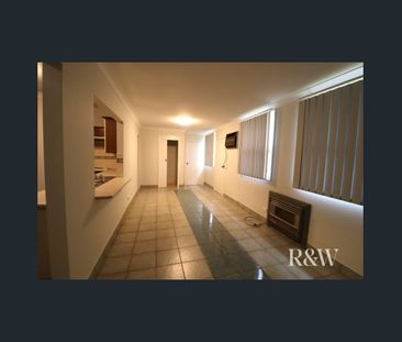 Prime Location - Photo 2