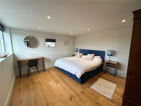 3 bedroom detached house to rent - Photo 4