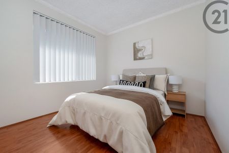 Spacious & Modern Apartment in Prime Kogarah Location - Photo 4