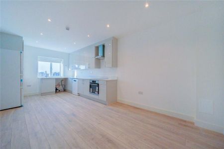 3 bedroom apartment to rent - Photo 5