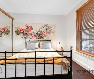 “Striking Single Front” - Photo 5