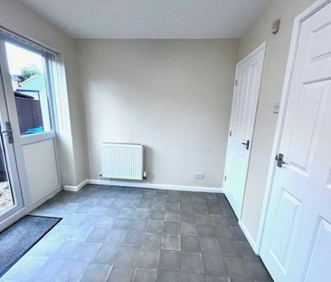 Semi-detached house to rent on - Photo 2