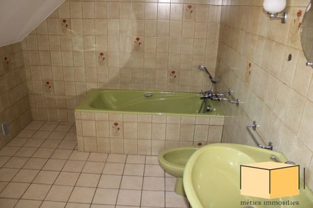 Location Maison 4 pièces 143m² BELLEY 01300 - Photo 2