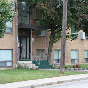 Whitney Court Apartments - Photo 3