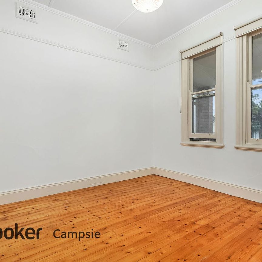 Beautiful 3 Bedroom Home in a Great Location - Photo 1