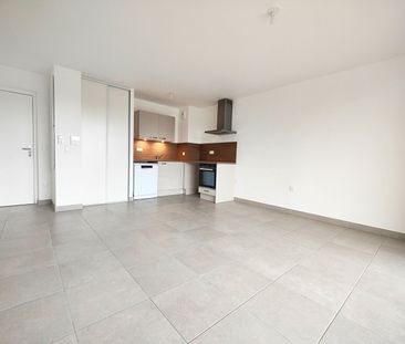 Location Appartement 2 pièces 39m² - Photo 2