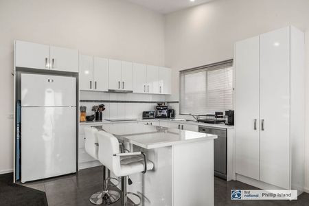 Modern Home in quiet location - Photo 3