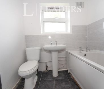 3 bedroom house to rent Chiltern Road, Dunstable, Bedfordshire, LU6 - Photo 2