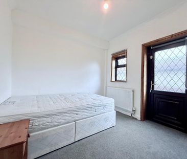 Muirfield, East Acton, London, W3 7NR - Photo 2