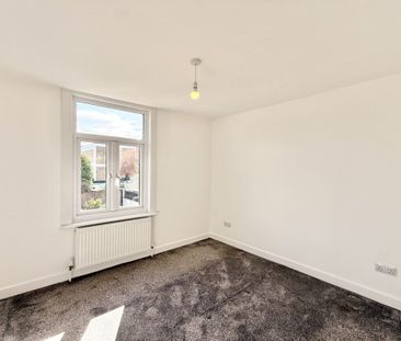 3 bed House Pall Mall, Essex, SS9 - Photo 2