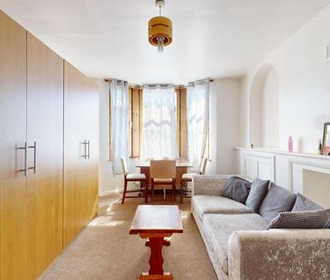 2 bedroom ground floor flat to rent - Photo 3