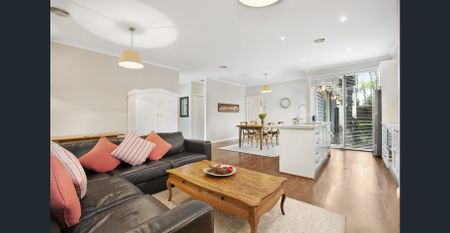 Charming Modern Cottage in Prime New Gisborne Location - Photo 3