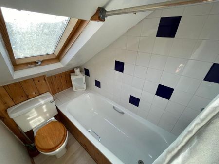 3 bedroom maisonette to rent - Photo 3