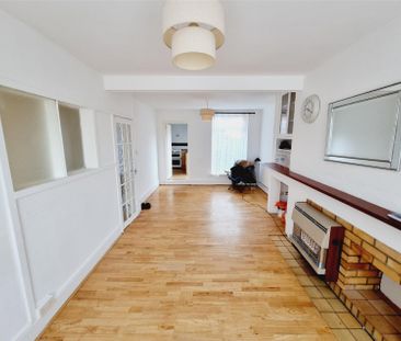 2 Bedroom House to Rent in Fletcher Road, Rushden, Northants, NN10 - Photo 3