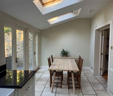 24 Heytesbury Lane, Ballsbridge, Dublin 4 - Photo 3