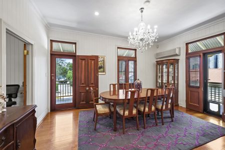 156 Warry Street, Spring Hill, QLD 4000 - Photo 2