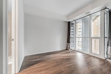 For Lease - 45 Charles Street Unit# 507, Toronto, Ontario - Photo 4