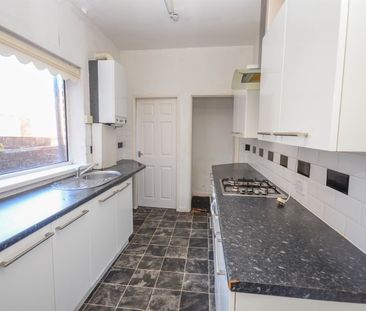 2 bed flat to rent in Hyde Street, South Shields, NE33 - Photo 5