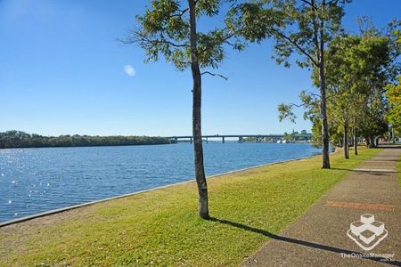 Fully Furnished North Facing Water Front Living! - Photo 2