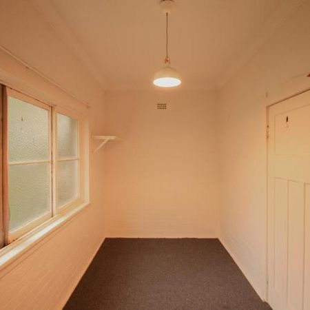 OVERSIZED ONE BEDROOM PLUS STUDY! - Photo 4