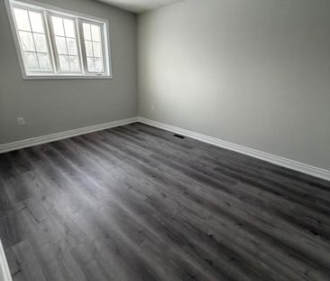 For Lease - 42 Patrick Drive, Barrie, Ontario - Photo 4