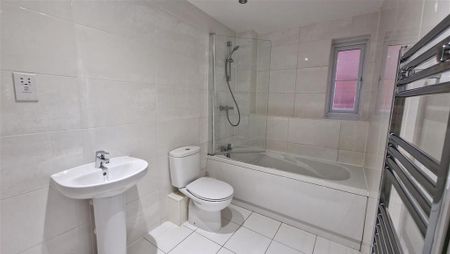 2 bedroom apartment to rent - Photo 3