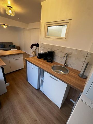 Location Appartement 1 pièce 25m² COURBEVOIE 92400 - Photo 3