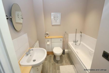 2 bedroom apartment to rent - Photo 3